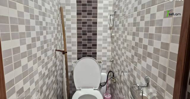 3 սենյականոց բնակարան, Ավան-Առինջ 1-ին միկրոշրջան, 60 քմ, 11/14 հարկ, եվրովերանորոգված