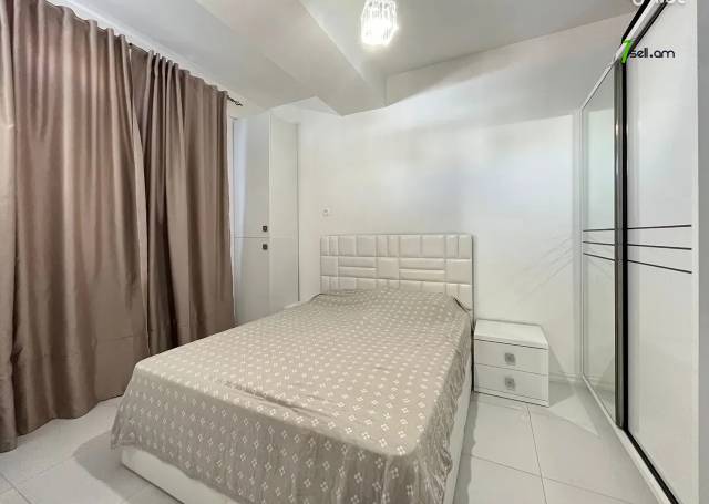 3 սենյականոց բնակարան նորակառույց շենքում Մարո Մարգարյան փողոցում, 59 ք.մ., բարձր առաստաղներ