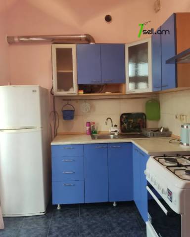 1 սենյականոց բնակարան Եղիշե Թադևոսյան փողոցում, 40 ք.մ., կոսմետիկ վերանորոգում, քարե շենք