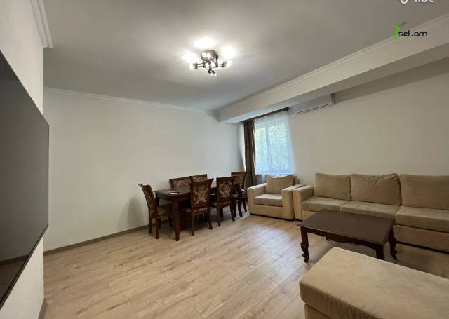 3 սենյականոց բնակարան, Ohanov St, 80 ք.մ., 2 սանհանգույց, 2/14 հարկ, կապիտալ վերանորոգված