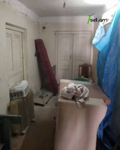 Երեք հարկանի քարե տուն Նոր Արեշի 37րդ փողոցում Էրեբունիում, 536 ք.մ., 2 սանհանգույց