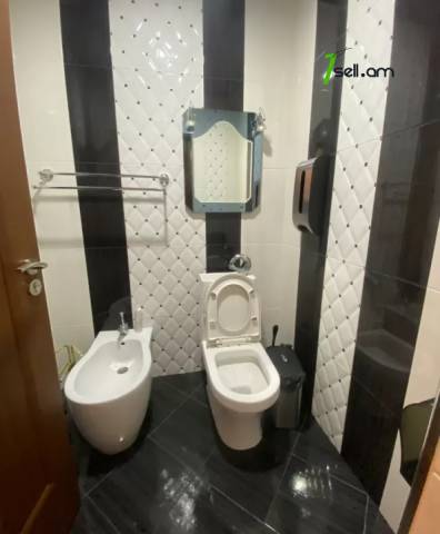 Երկու հարկանի քարե տուն Նոր Նորքում, 800 ք.մ., 3+ սանհանգույց, եվրովերանորոգված