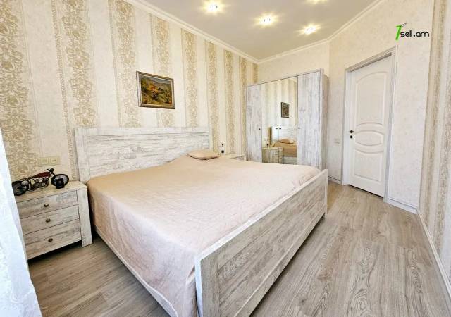 Երկու հարկանի տուն Ամառանոցային փողոցում Ջրվեժում, 2100 ք.մ., 2 սանհանգույց, կապիտալ վերանորոգված