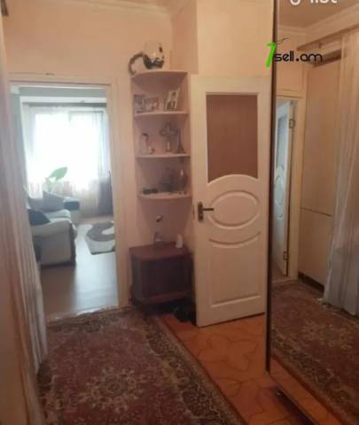 2 սենյականոց բնակարան Զորավար Անդրանիկի փողոցում, 54 ք.մ., նախավերջին հարկ, բարձր առաստաղներ