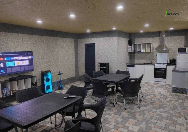 Մեկ հարկանի քարե թաունհաուզ Ադմիրալ Իսակովի պողոտայում Մալաթիա Սեբաստիայում, 100 քմ, 2 սանհանգույց