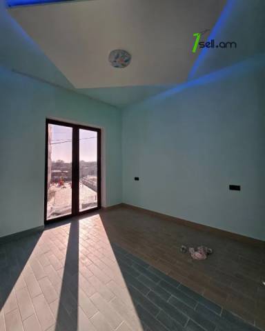 Երկու հարկանի թաունհաուզ Ծարավ աղբյուրի փողոցում Ավանում, 315 քմ, 2 սանհանգույց