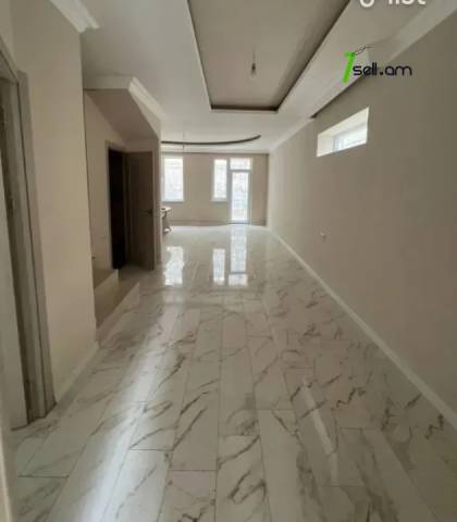 Երկու հարկանի քարե տուն Հալաբյան փողոցում Աջափնյակում, 130 ք.մ., 3+ սանհանգույց