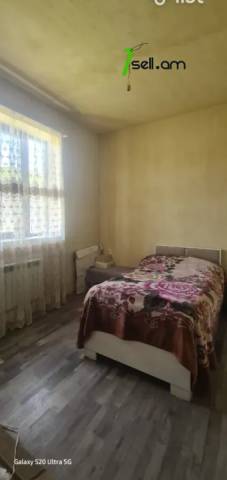 Մեկ հարկանի տուն 22-րդ փողոցում Առինջում, 120 քմ, 2 սանհանգույց, կապիտալ վերանորոգված