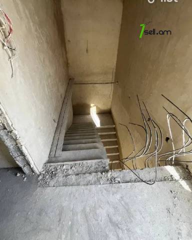 Բազմաֆունկցիոնալ գույք Մոլդովական փողոցում Նոր Նորքում, 400 քմ