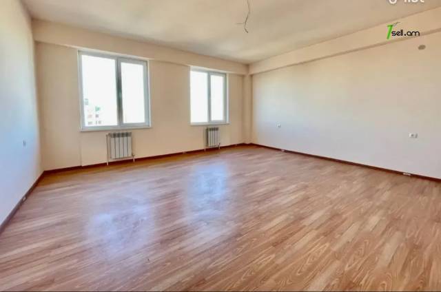 2 սենյականոց բնակարան նորակառույց շենքում Շինարարների փողոցում, 70 ք.մ., 11/14 հարկ