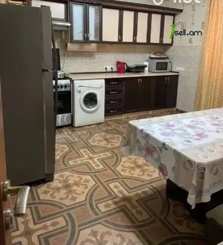 Երկու հարկանի քարե տուն Արաբկիր փողոցում Աջափնյակում, 270 ք.մ., 3+ սանհանգույց, կապիտալ վերանորոգված