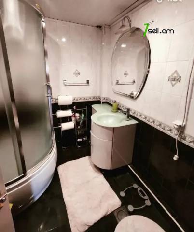 3 սենյականոց բնակարան Զաքարիա Քանաքեռցու փողոցում, 85 ք.մ., 7/11 հարկ, կապիտալ վերանորոգված