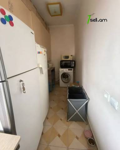 3 սենյականոց բնակարան Կոմիտասի պողոտայում, 83 ք.մ., նախավերջին հարկ, մի քանի պատշգամբ