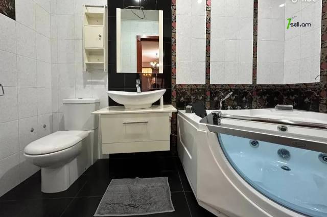 3 սենյականոց բնակարան նորակառույց շենքում Արամի փողոցում, 143 քմ, 4/13 հարկ, 2 սանհանգույց