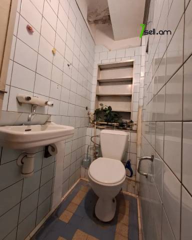 2 սենյականոց բնակարան Պարոնյանի փողոցում, 80 ք.մ., նախավերջին հարկ, կոսմետիկ վերանորոգում