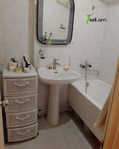 3 սենյականոց բնակարան Ամիրյան փողոցում, 84 ք.մ., 7/11 հարկ, կապիտալ վերանորոգված