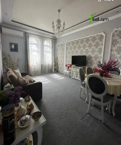 2 սենյականոց բնակարան Մեսրոպ Մաշտոցի պողոտայում, 70 ք.մ., նախավերջին հարկ, կապիտալ վերանորոգված