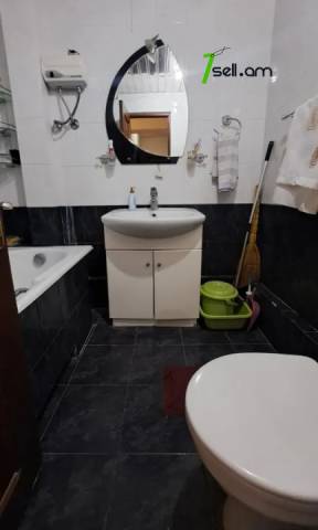 2 սենյականոց բնակարան Նար–Դոսի փողոցում, 50 ք.մ., 10/13 հարկ, կապիտալ վերանորոգված