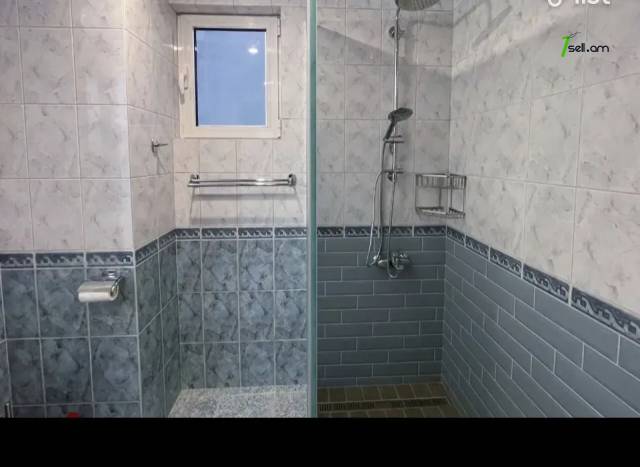 4 սենյականոց բնակարան նորակառույց շենքում, Buzand St, 150 ք.մ., 2 սանհանգույց, բարձր առաստաղներ