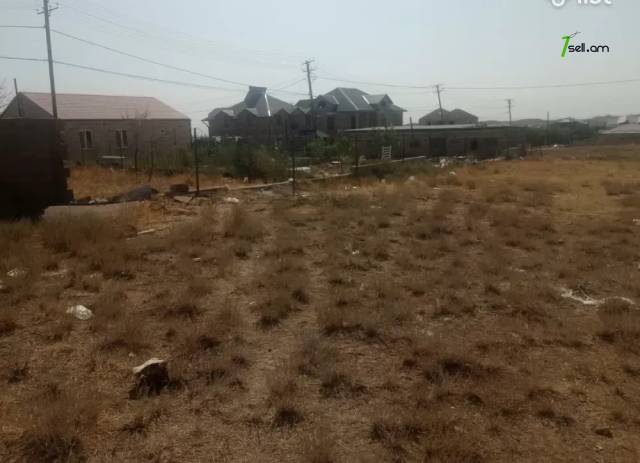 Հողատարածք բնակելի շինությունների համար Զովունիում, 1000 քմ