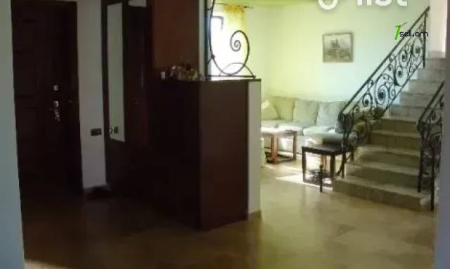Երկու հարկանի քարե տուն Ծարավ աղբյուրի փողոցում Ավանում, 440 ք.մ., 3+ սանհանգույց, եվրովերանորոգված