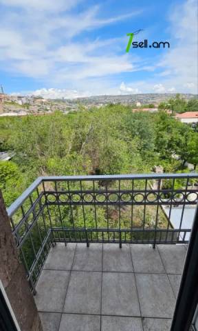 4 սենյականոց բնակարան Բաղրամյան պողոտայում, 130 քմ, նախավերջին հարկ, 2 սանհանգույց