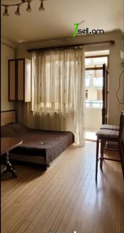 1 սենյականոց բնակարան Արգիշտի փողոցում, 40 քմ, նախավերջին հարկ, բարձր առաստաղներ, եվրովերանորոգված