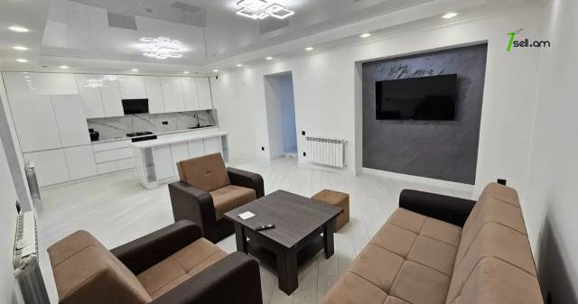 Մեկ հարկանի քարե տուն Նոր Արեշի 11րդ փողոցում Էրեբունիում, 100 ք.մ., կապիտալ վերանորոգված