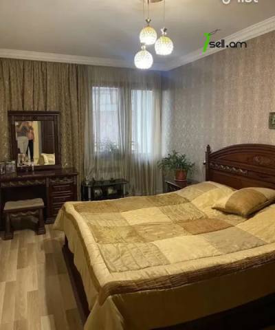 3 սենյականոց բնակարան Կոմիտասի պողոտայում, 95 ք.մ., բարձր առաստաղներ, եվրովերանորոգված, քարե շենք