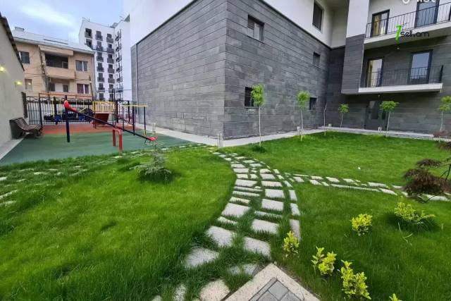 4 սենյականոց բնակարան նորակառույց շենքում Արաբկիրի 25-րդ փողոցում, 100 ք.մ., 2 սանհանգույց