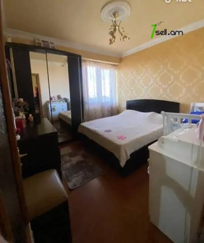 3 սենյականոց բնակարան, Դուրյան թաղամաս, 87 քմ, 7/9 հարկ, բարձր առաստաղներ, մի քանի պատշգամբ