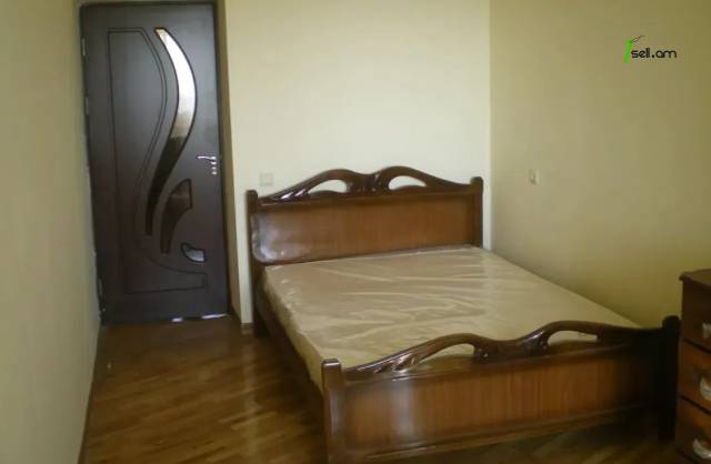 2 սենյականոց բնակարան Օրբելի եղբայրների փողոցում, 56 ք.մ., 3/5 հարկ, կապիտալ վերանորոգված, քարե շենք