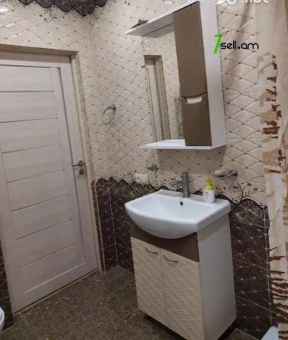 2 սենյականոց բնակարան Վիլնյուսի փողոցում, 63 ք.մ., 3/9 հարկ, կապիտալ վերանորոգված