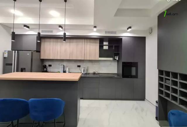 4 սենյականոց բնակարան նորակառույց շենքում Արաբկիրի 25-րդ փողոցում, 100 ք.մ., 2 սանհանգույց