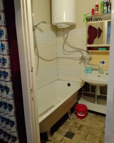 1 սենյականոց բնակարան Մոսկովյան փողոցում, 40 ք.մ., 5/9 հարկ