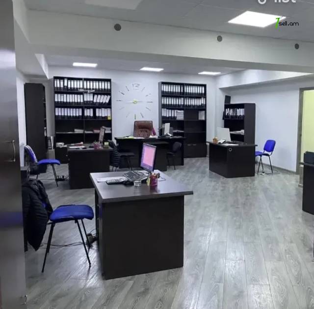 Գրասենյակային տարածք Բրյուսովի փողոցում կենտրոնում, 120 քմ