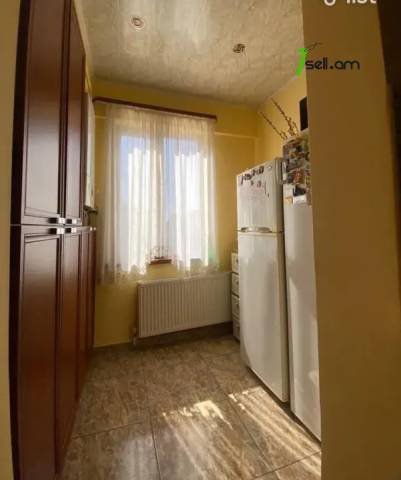 3 սենյականոց բնակարան, Դուրյան թաղամաս, 87 քմ, 7/9 հարկ, բարձր առաստաղներ, մի քանի պատշգամբ