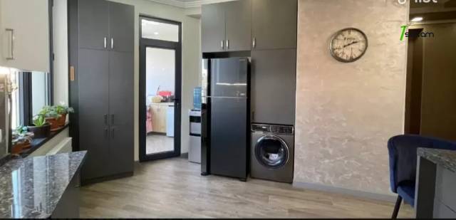 4 սենյականոց բնակարան նորակառույց շենքում Վերին Անտառային փողոցում, 100 ք.մ., նախավերջին հարկ