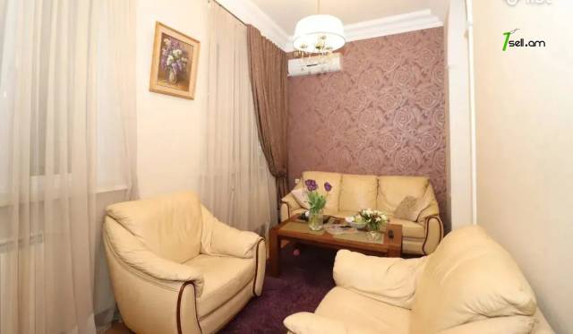 3 սենյականոց բնակարան Մոսկովյան փողոցում, 110 ք.մ., նախավերջին հարկ, բարձր առաստաղներ