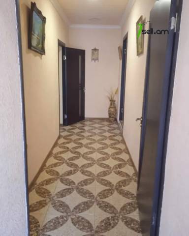 Մեկ հարկանի քարե տուն Հայկ Բժշկյանց փողոցում Հայանիստում, 150 քմ, կապիտալ վերանորոգված