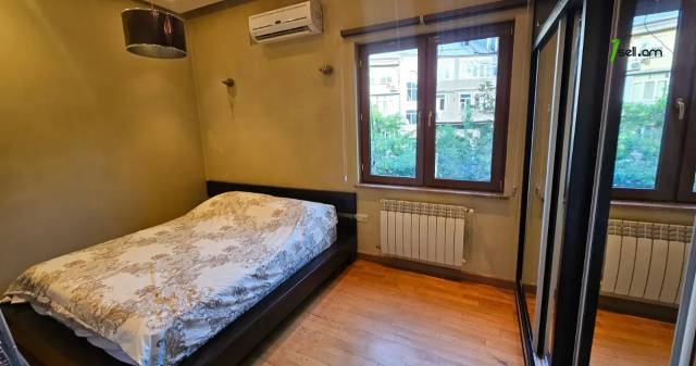 2 սենյականոց բնակարան Մեսրոպ Մաշտոցի պողոտայում, 58 քմ, 3/5 հարկ, եվրովերանորոգված, քարե շենք