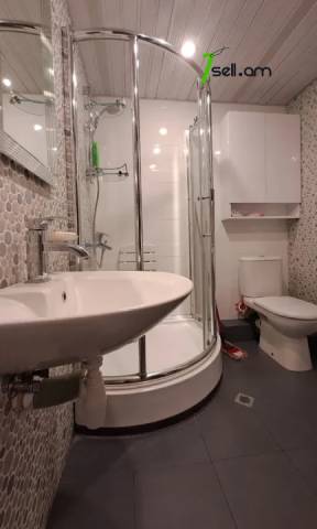 4 սենյականոց բնակարան Ղազար Փարպեցու փողոցում, 105 քմ, 3/11 հարկ, 2 սանհանգույց, եվրովերանորոգված