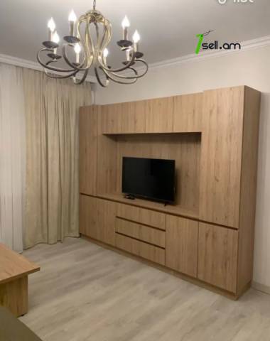 2 սենյականոց բնակարան Արցախի պողոտայում, 55 ք.մ., բարձր առաստաղներ, մի քանի պատշգամբ, 3/5 հարկ