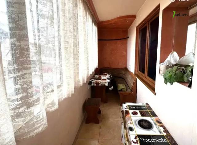 3 սենյականոց բնակարան նորակառույց շենքում Լենինգրադյան փողոցում, 85 ք.մ., եվրովերանորոգված