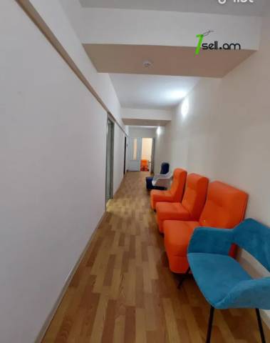 Բազմաֆունկցիոնալ գույք Արցախի պողոտայում կենտրոնում, 400 ք.մ.