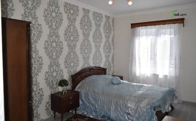 3 սենյականոց բնակարան, Խրիմյան Հայրիկ մայրուղի, 66 քմ, 2/4 հարկ, կապիտալ վերանորոգված