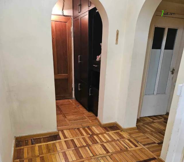 2 սենյականոց բնակարան Կոմիտասի պողոտայում, 65 քմ, 4/9 հարկ, 2 սանհանգույց, մասնակի վերանորոգում