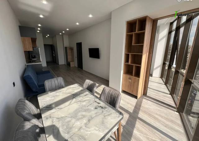 5 սենյականոց բնակարան նորակառույց շենքում Վարդանանց փողոցում, 121 քմ, 10/16 հարկ, 2 սանհանգույց