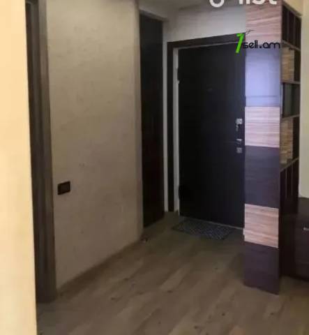 2 սենյականոց բնակարան Մոսկովյան փողոցում, 45 ք.մ., բարձր առաստաղներ, դիզայներական ոճով վերանորոգված