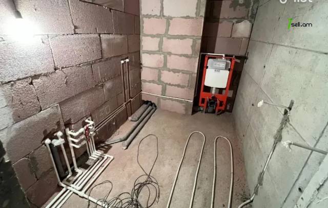 2 սենյականոց բնակարան նորակառույց շենքում Անաստաս Միկոյանի փողոցում, 74 ք.մ., բարձր առաստաղներ